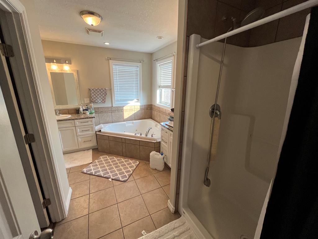 









4417


52A

Street,
Grimshaw,




AB
T0H1W0

