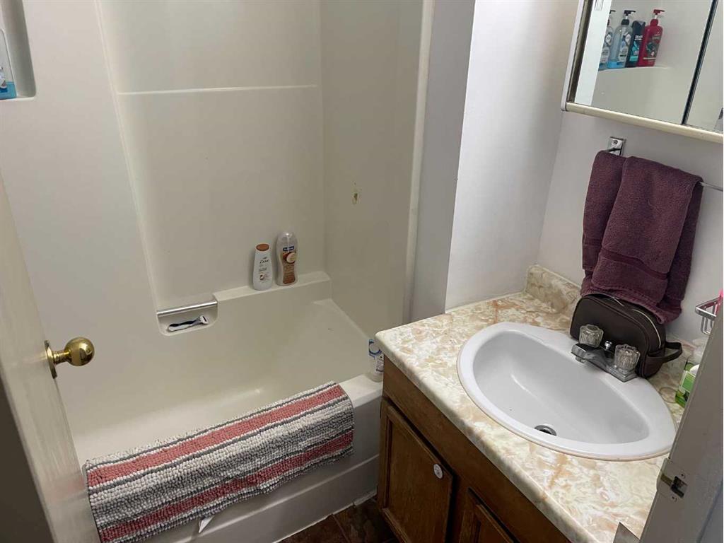 









10419


98 Str.

,
Fairview,




AB
T0H 1L0

