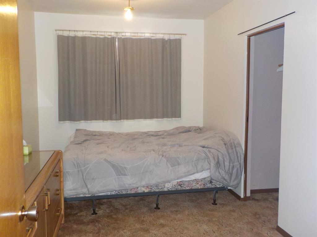 









10419


98 Str.

,
Fairview,




AB
T0H 1L0

