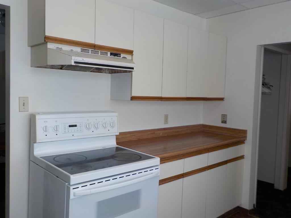 









10419


98 Str.

,
Fairview,




AB
T0H 1L0

