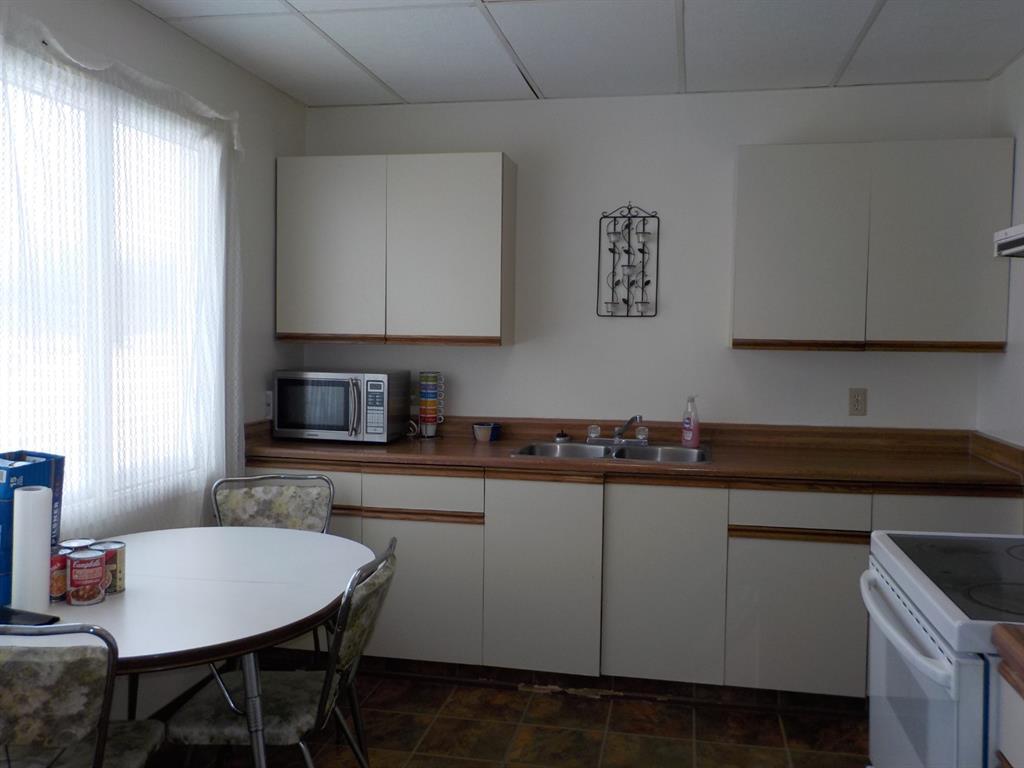 









10419


98 Str.

,
Fairview,




AB
T0H 1L0

