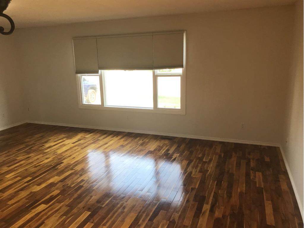 









4805


56

Street,
Grimshaw,




AB
T0H 1W0

