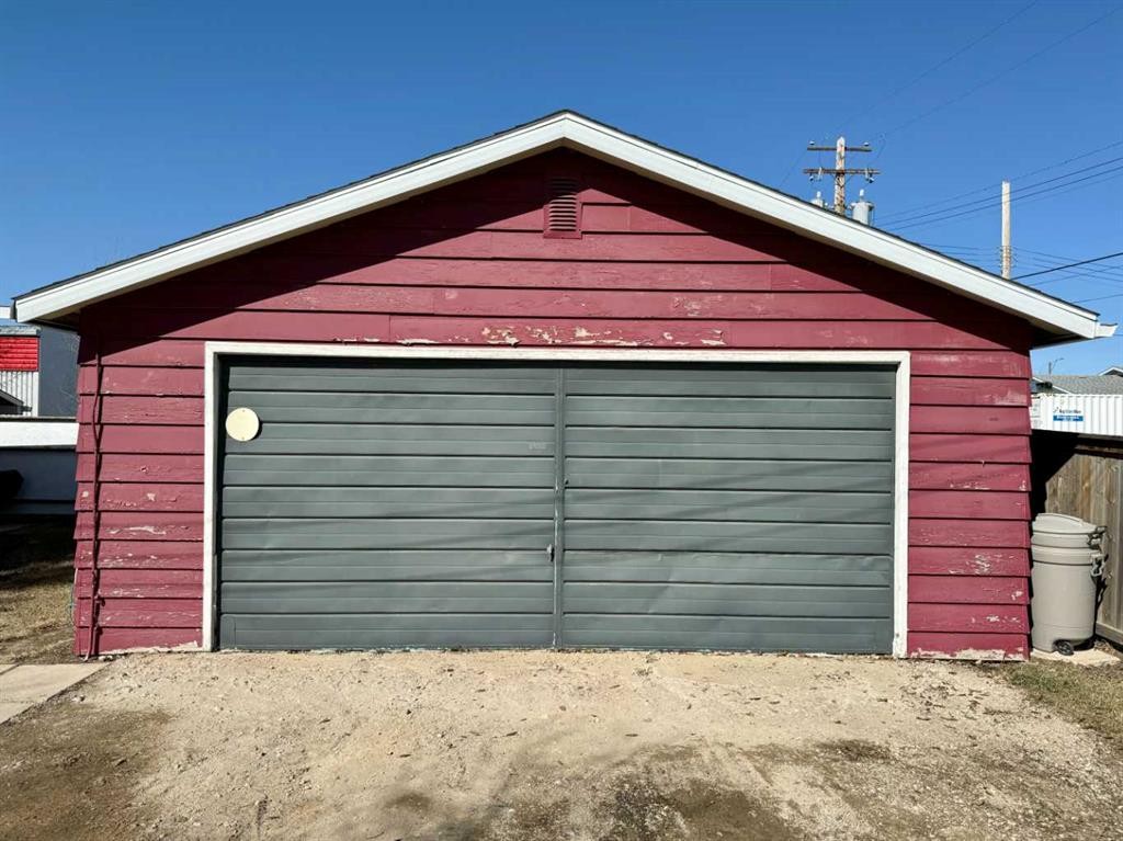 









103 Centre


Street

,
McLennan,




AB
T0H 2L0

