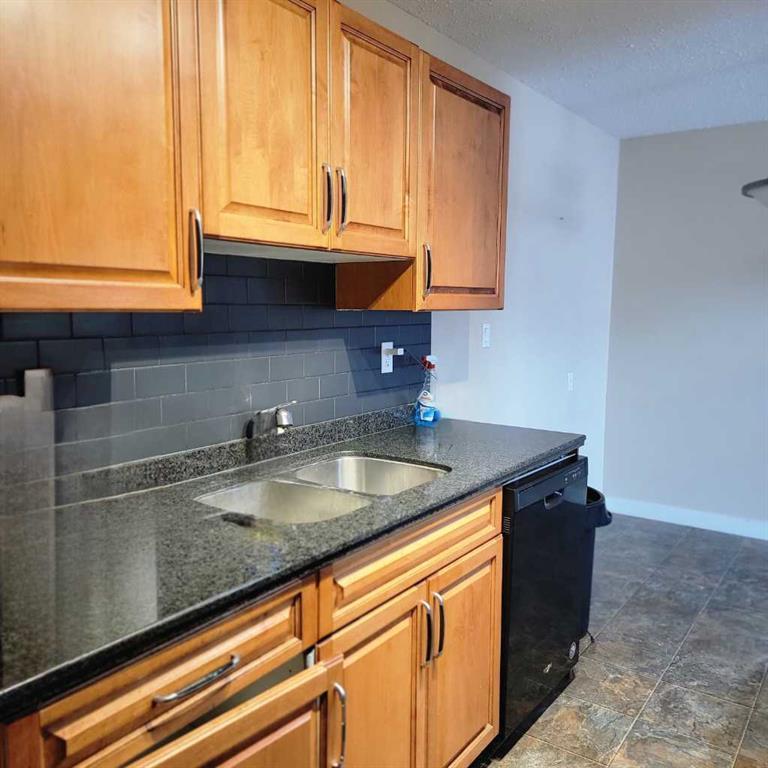 









9005


99

Street, 102,
Peace River,




AB
T8S1H1

