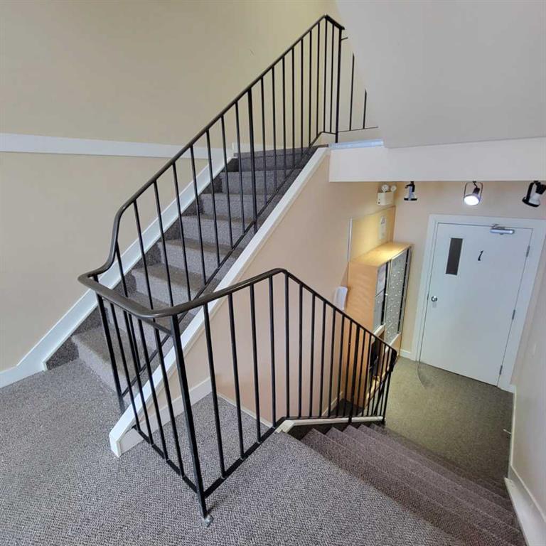 









9005


99

Street, 102,
Peace River,




AB
T8S1H1

