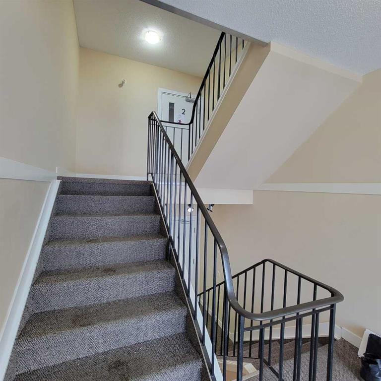 









9005


99

Street, 102,
Peace River,




AB
T8S1H1

