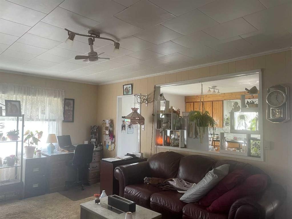 









842048


RGE RD 51

,
Rural Clear Hills County,




AB
T0H 2A0

