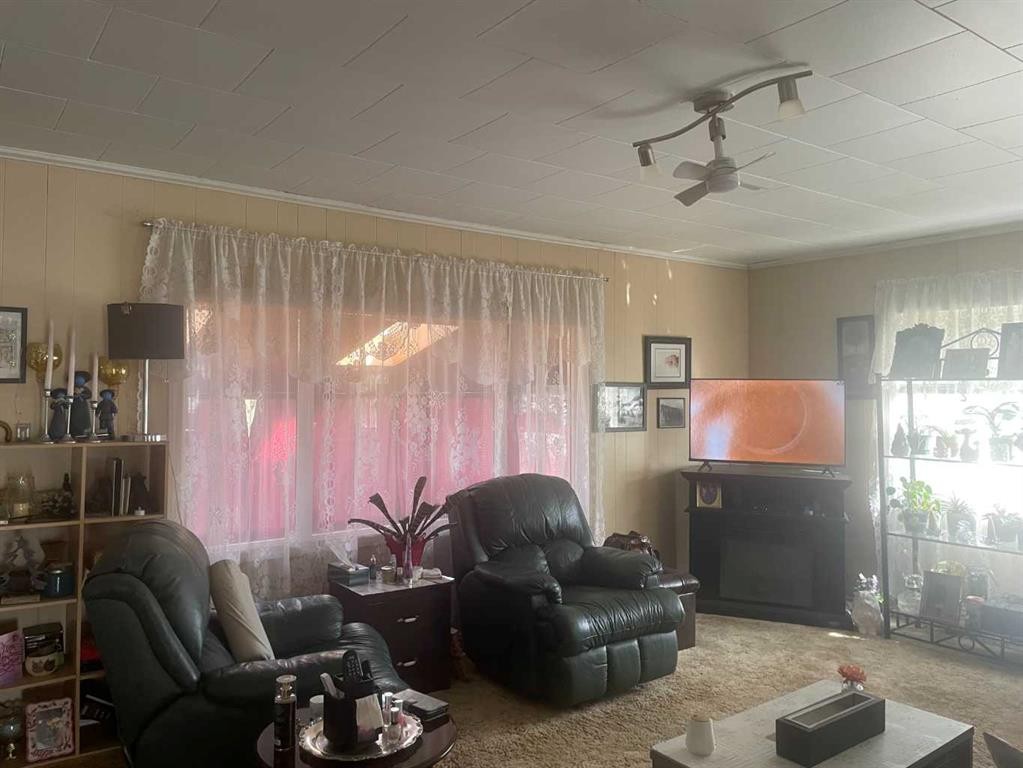 









842048


RGE RD 51

,
Rural Clear Hills County,




AB
T0H 2A0

