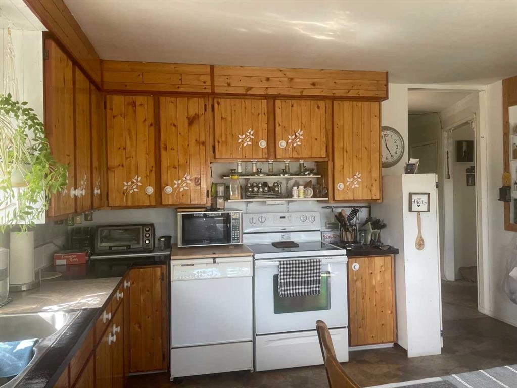 









842048


RGE RD 51

,
Rural Clear Hills County,




AB
T0H 2A0

