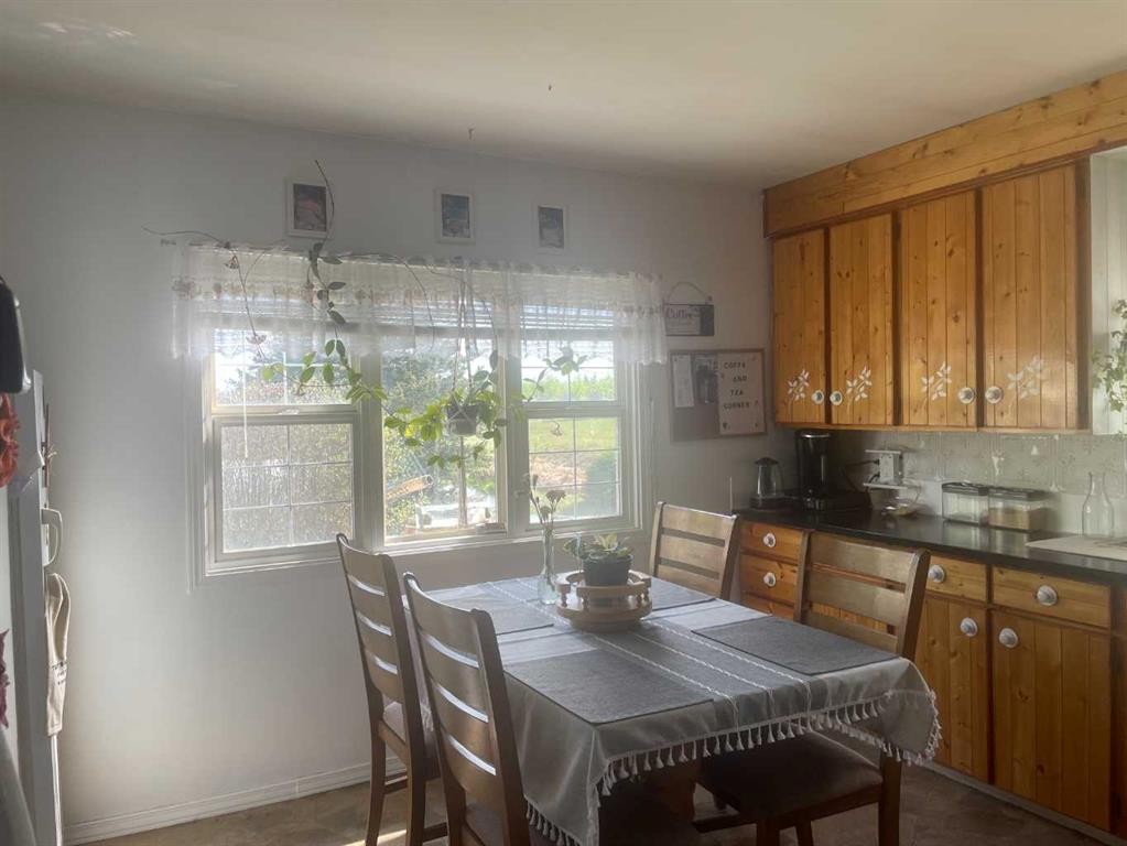 









842048


RGE RD 51

,
Rural Clear Hills County,




AB
T0H 2A0

