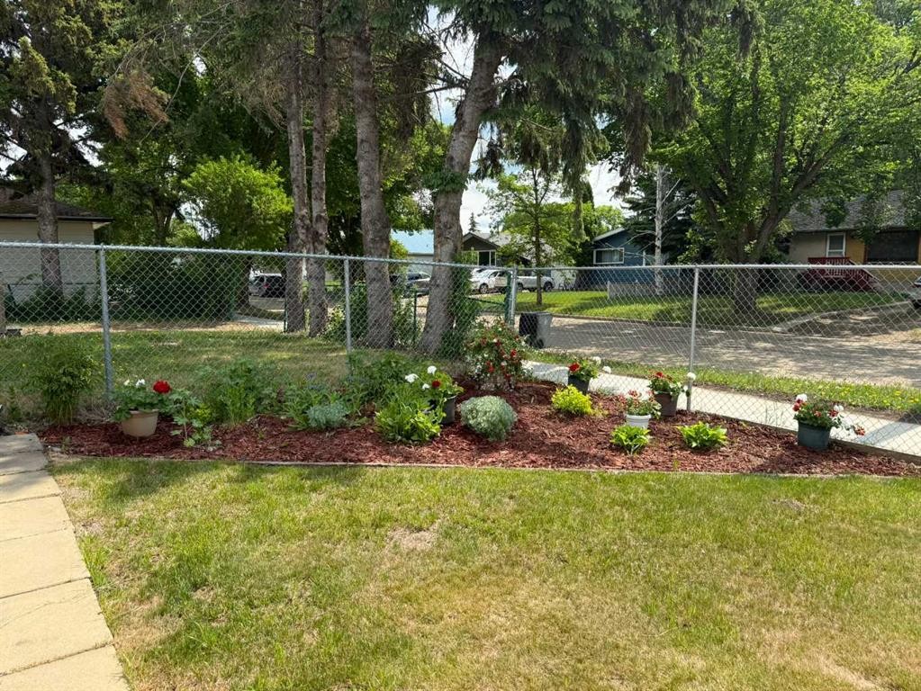 









4844


57

Avenue,
High Prairie,




AB
T0G 1E0

