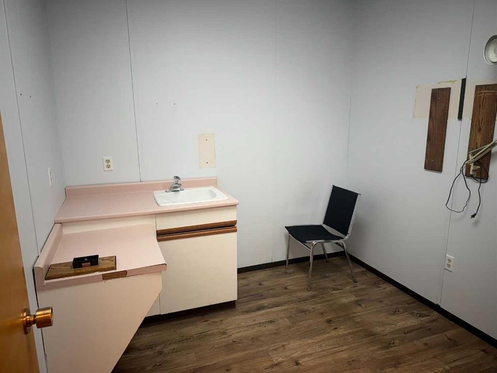 









5010


54

Avenue,
Grimshaw,




AB
T0H 1W0

