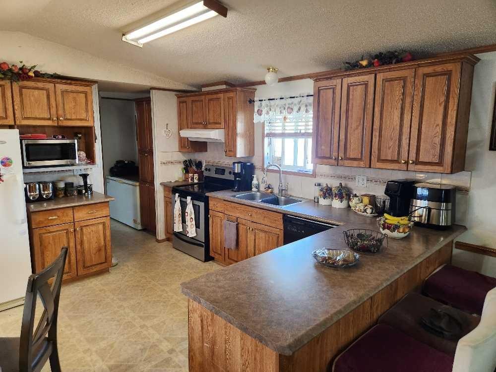 









46


5812

Street Northwest,
High Prairie,




AB
T0G 1E0

