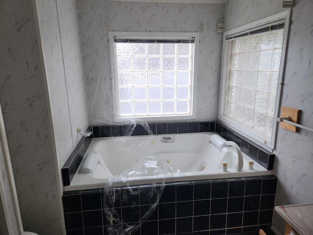 









5700


45

 North, #41,
High Prairie,




AB
T0G 1E0

