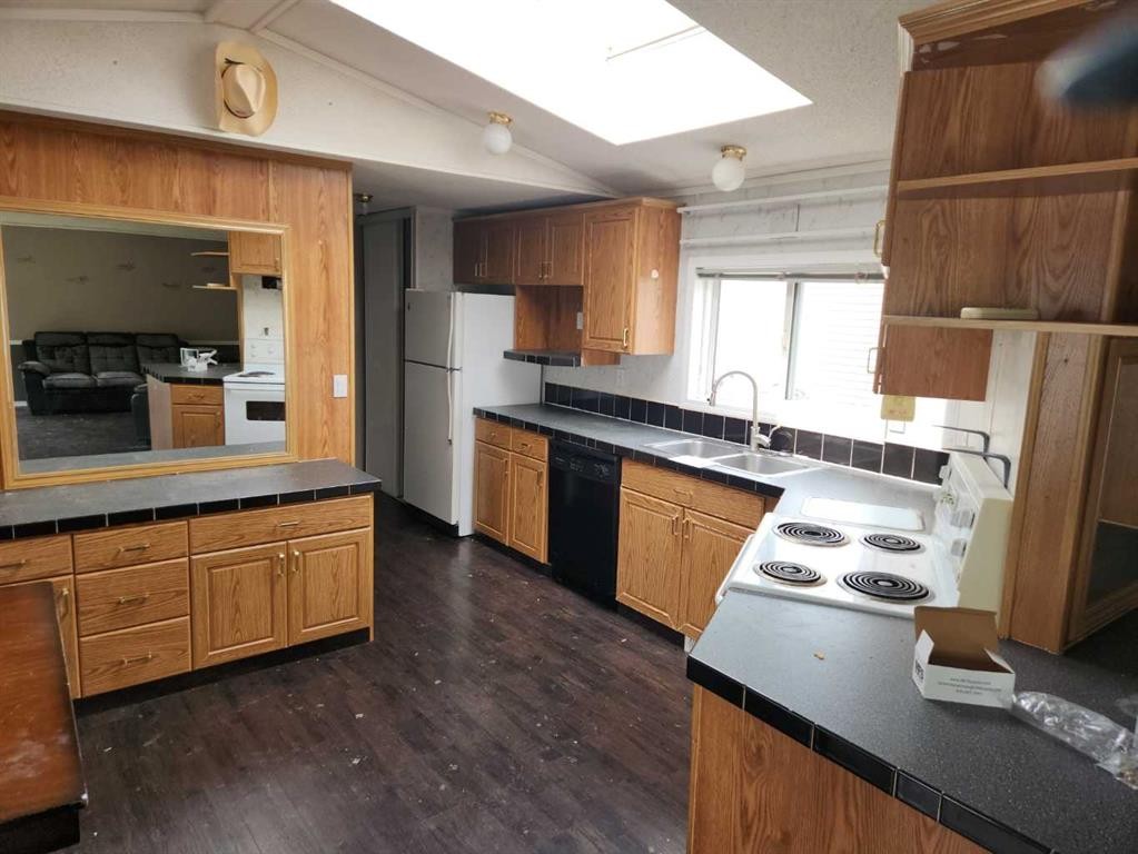 









5700


45

 North, #41,
High Prairie,




AB
T0G 1E0

