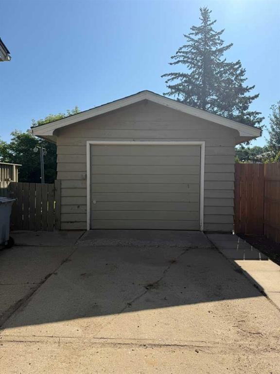 









5533


47

Street,
High Prairie,




AB
T0G1E0

