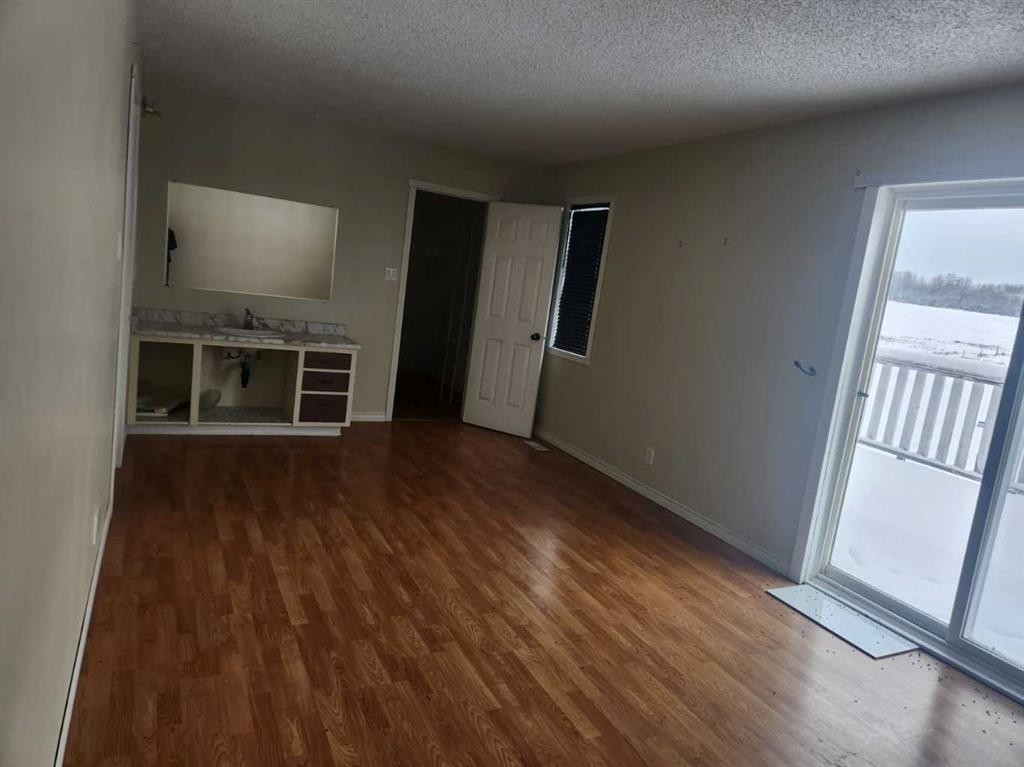 









162


Range Road

, 76405,
High Prairie,




AB
T0G 1E0

