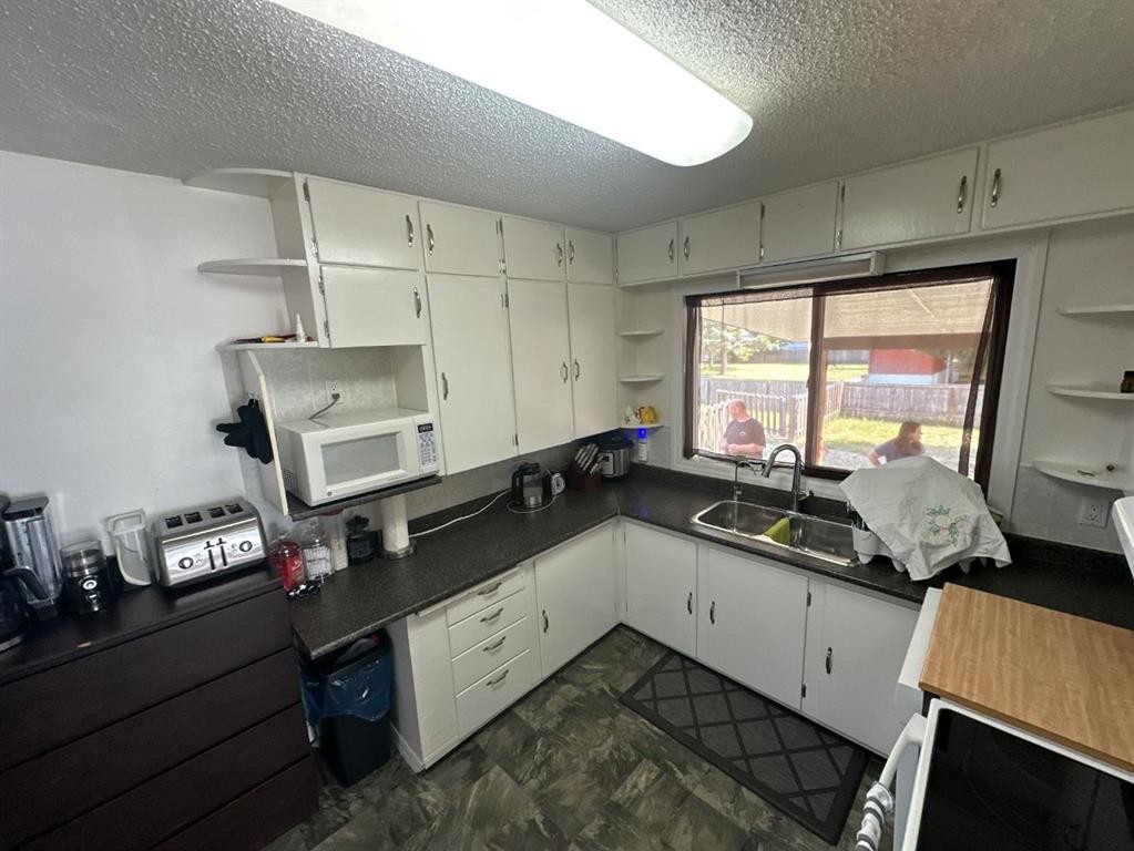 









4718


49

Avenue,
Grimshaw,




AB
T0H 1W0

