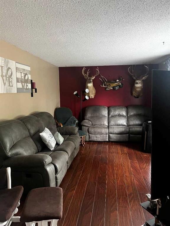 









5029-43Street


.

,
High Prairie,




AB
T0G 1E0

