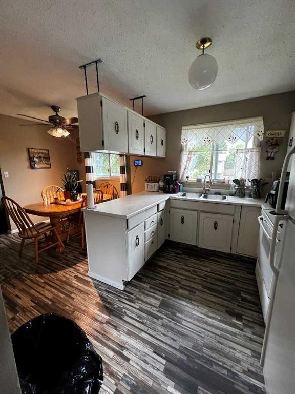 









5029-43Street


.

,
High Prairie,




AB
T0G 1E0

