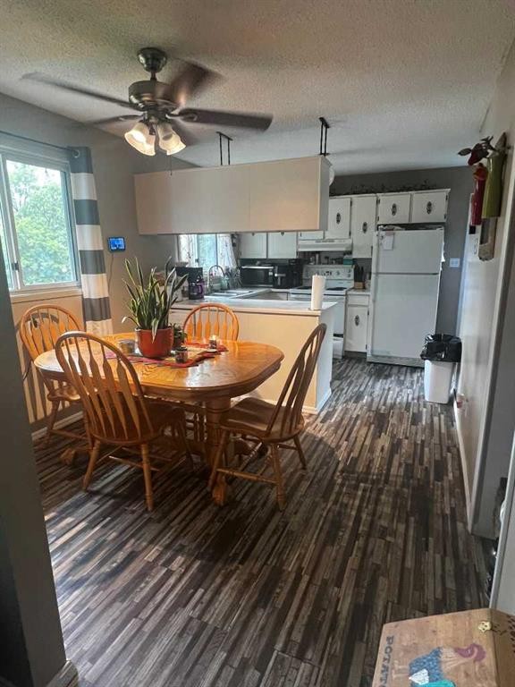 









5029-43Street


.

,
High Prairie,




AB
T0G 1E0

