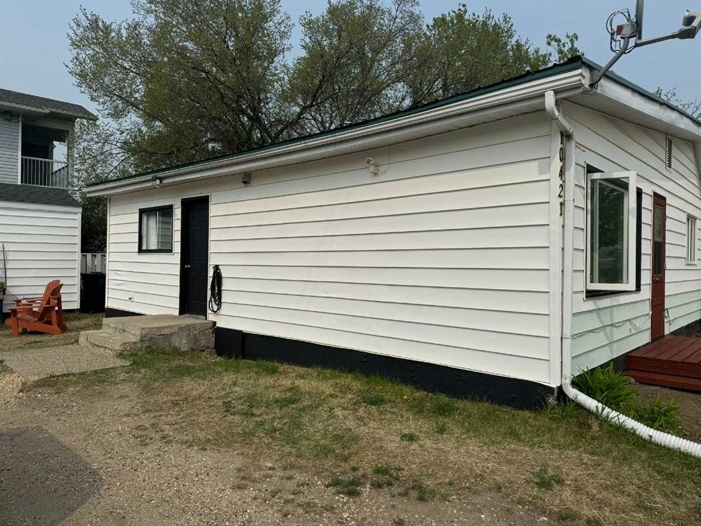 









10421


89

Street,
Peace River,




AB
T8S 1N9

