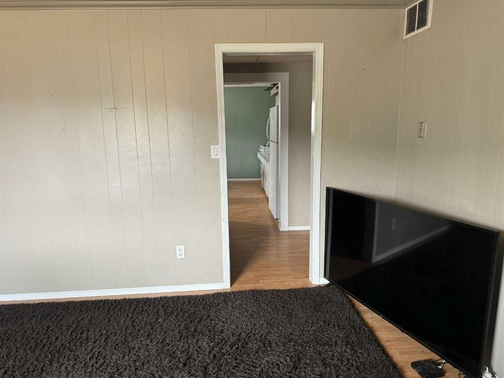 









10421


89

Street,
Peace River,




AB
T8S 1N9


