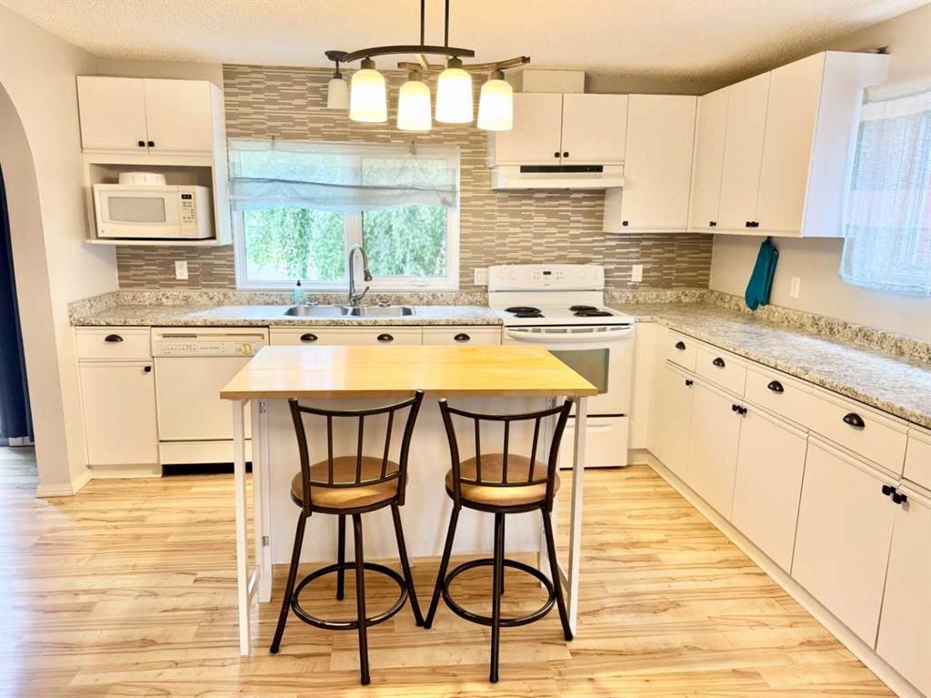 









107


Central Avenue S.W.

,
Falher,




AB
T0H 1M0

