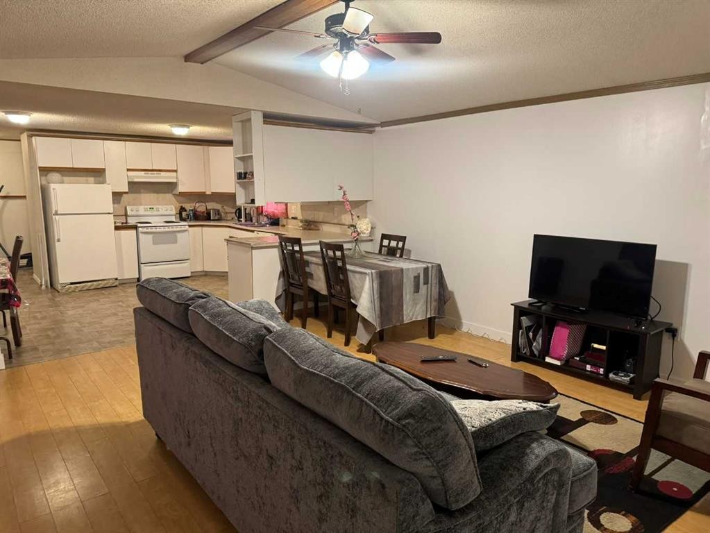 









7824


97

Avenue,
Peace River,




AB
T8S 1W4

