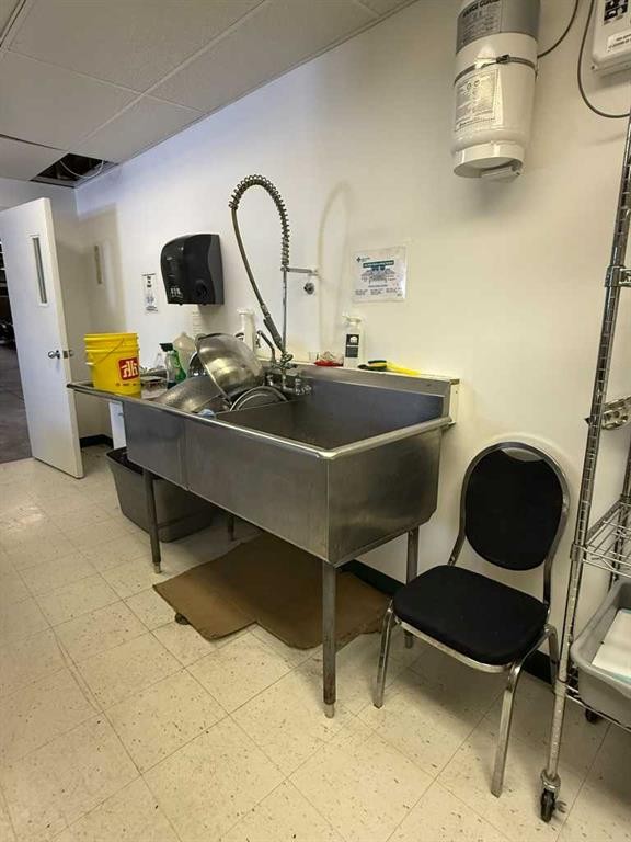 









74225


161 Range

Road,
Rural Big Lakes County,




AB
T0G 1E0

