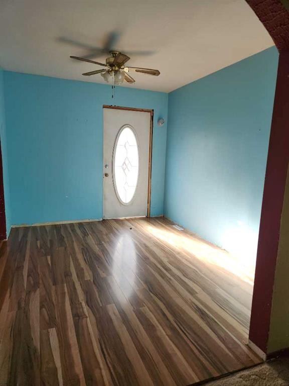 









4913-57 Ave


.

,
High Prairie,




AB
T0G 1E0

