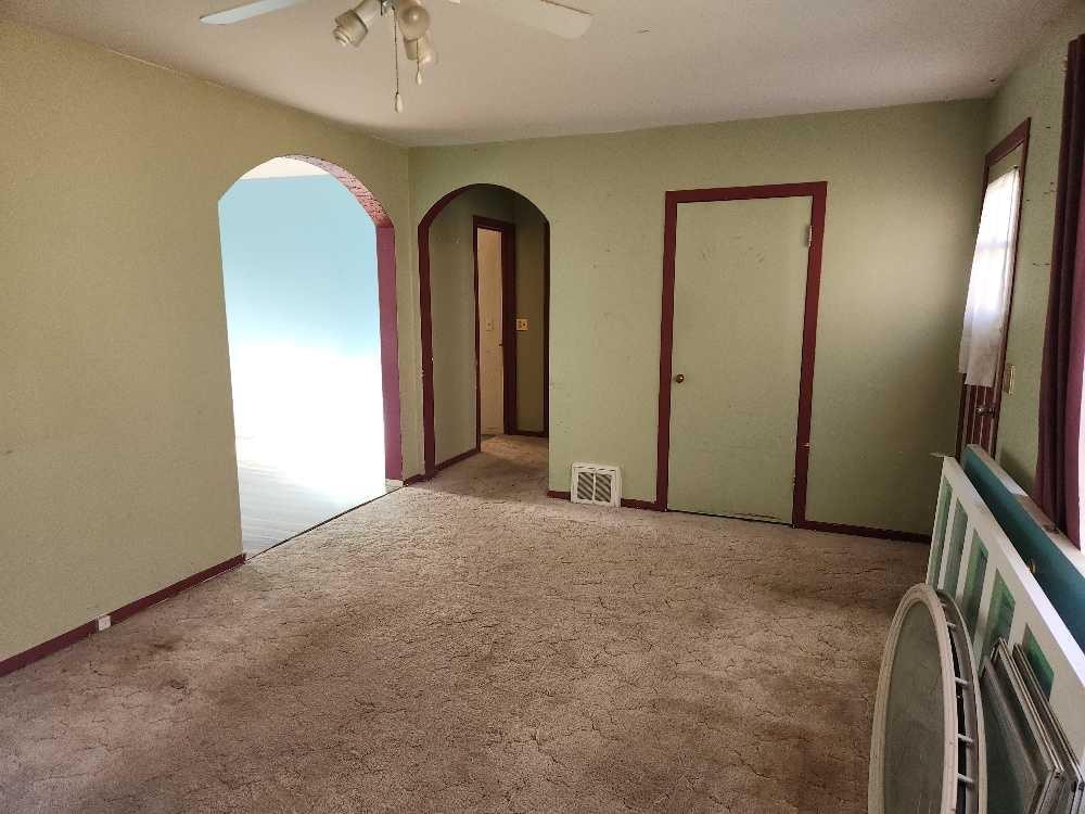 









4913-57 Ave


.

,
High Prairie,




AB
T0G 1E0

