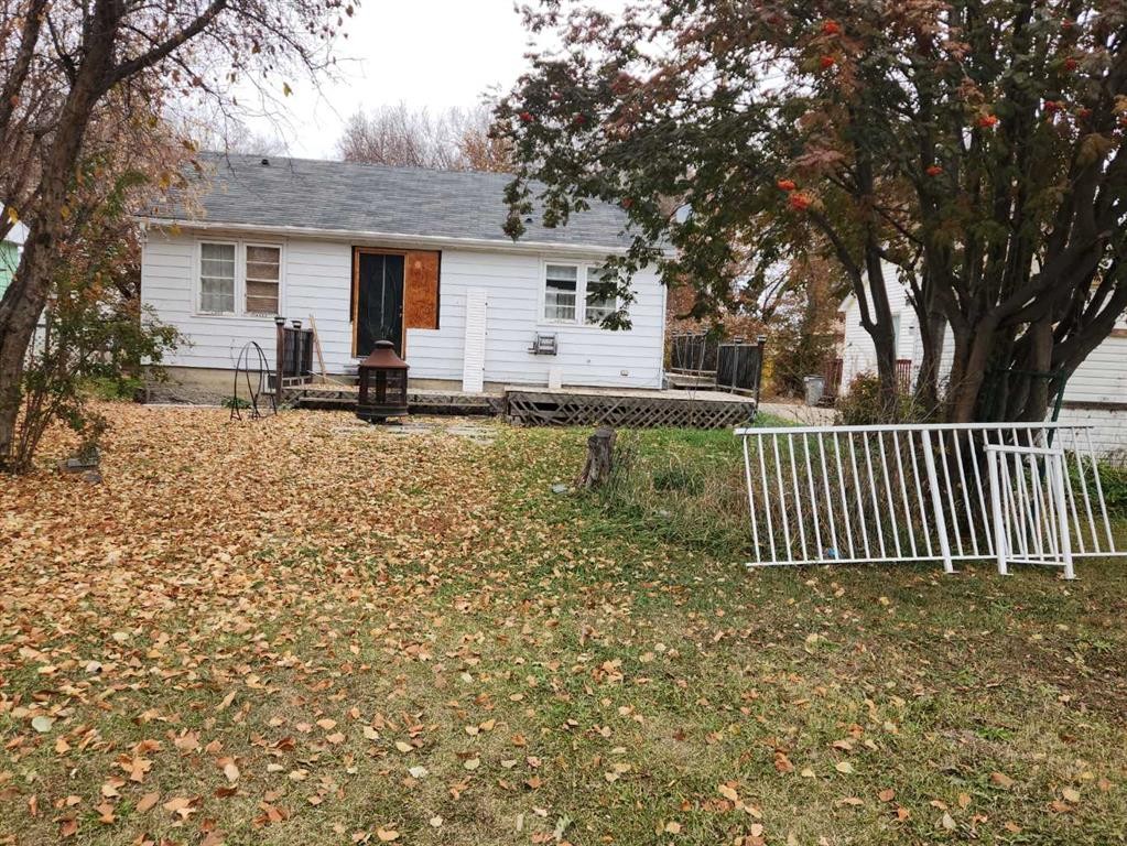 









4913-57 Ave


.

,
High Prairie,




AB
T0G 1E0

