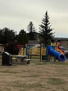 









7421


98B

Street,
Peace River,




AB
T8S1B5

