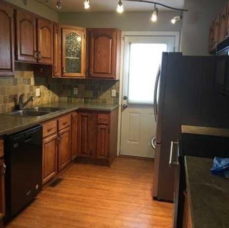 









7421


98B

Street,
Peace River,




AB
T8S1B5

