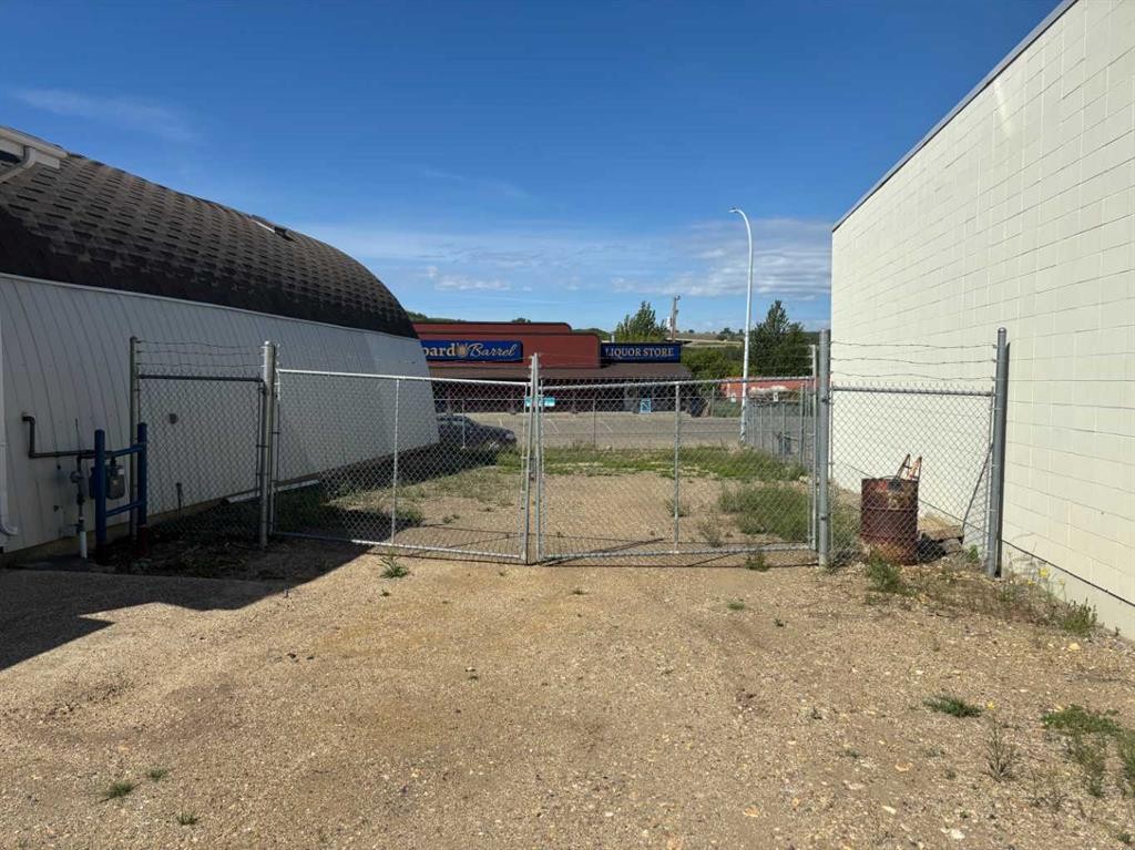 









9608


96

Street,
Peace River,




AB
T8S 1S4

