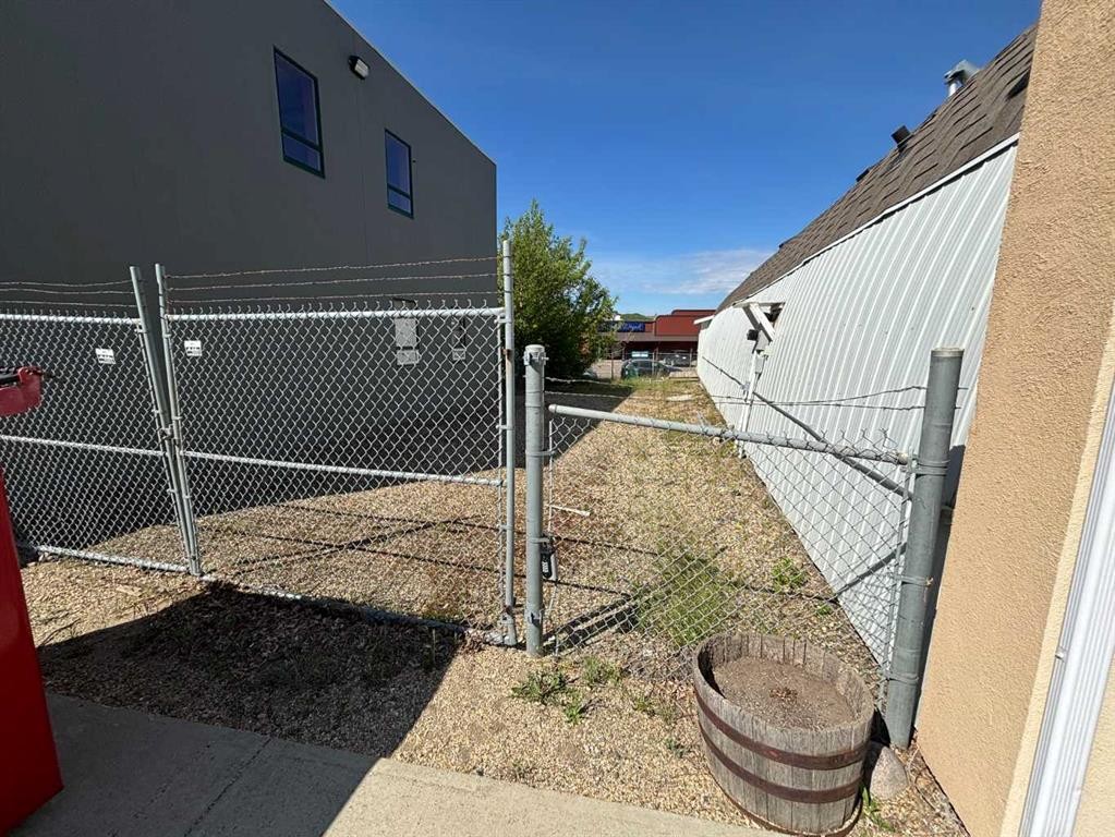 









9608


96

Street,
Peace River,




AB
T8S 1S4

