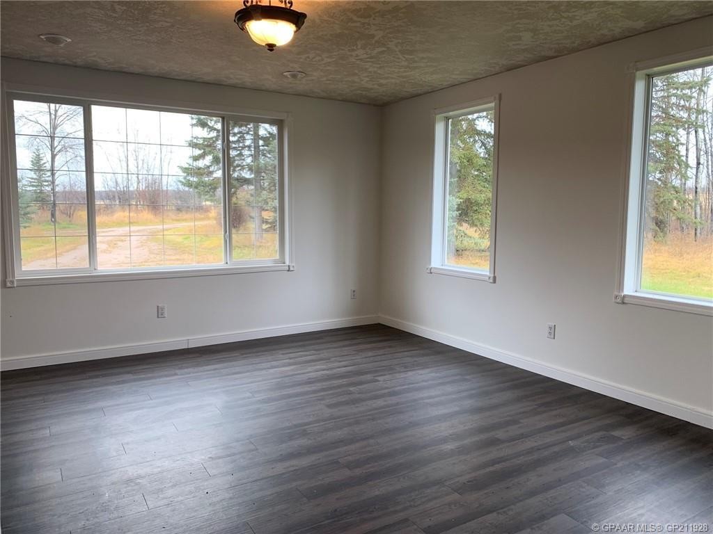 









76315


Highway 679

Highway,
Rural Big Lakes County,




AB
T0G 1E0

