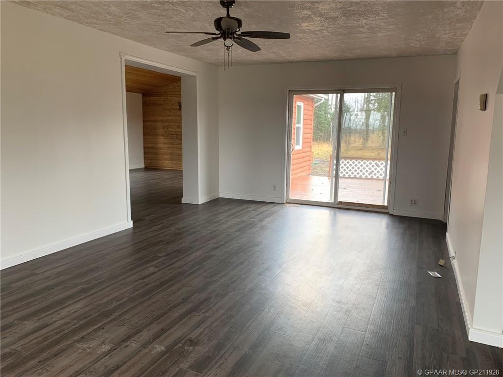 









76315


Highway 679

Highway,
Rural Big Lakes County,




AB
T0G 1E0

