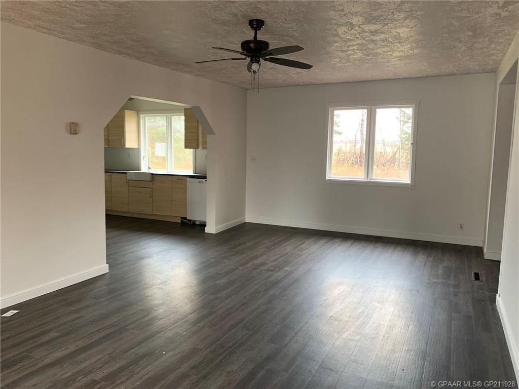 









76315


Highway 679

Highway,
Rural Big Lakes County,




AB
T0G 1E0

