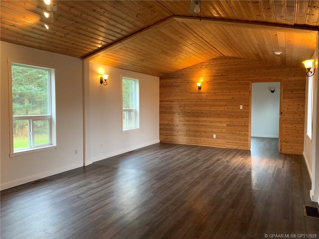 









76315


Highway 679

Highway,
Rural Big Lakes County,




AB
T0G 1E0

