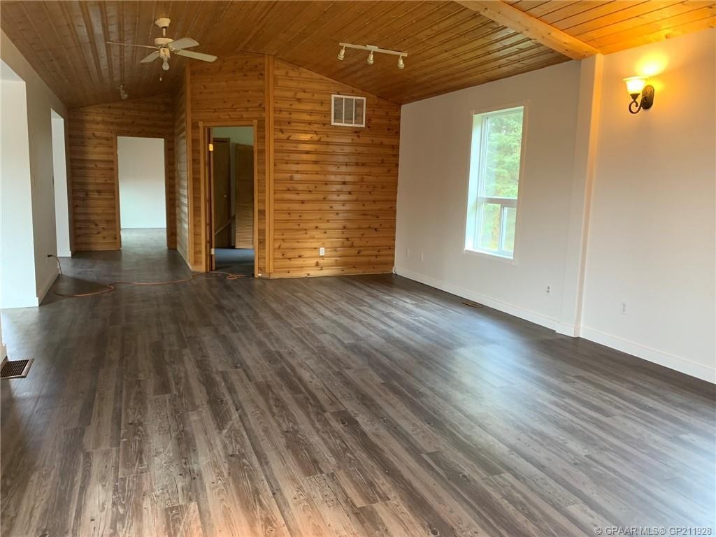 









76315


Highway 679

Highway,
Rural Big Lakes County,




AB
T0G 1E0

