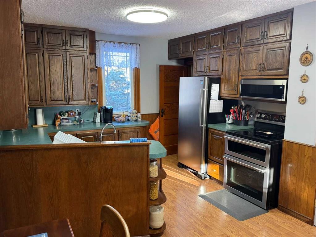 









241023


HWY 2

,
Rural Peace No. 135, M.D. of,




AB
T0H 1W0

