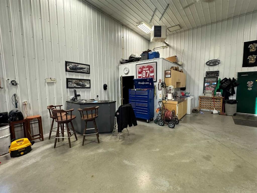 









241023


HWY 2

,
Rural Peace No. 135, M.D. of,




AB
T0H 1W0

