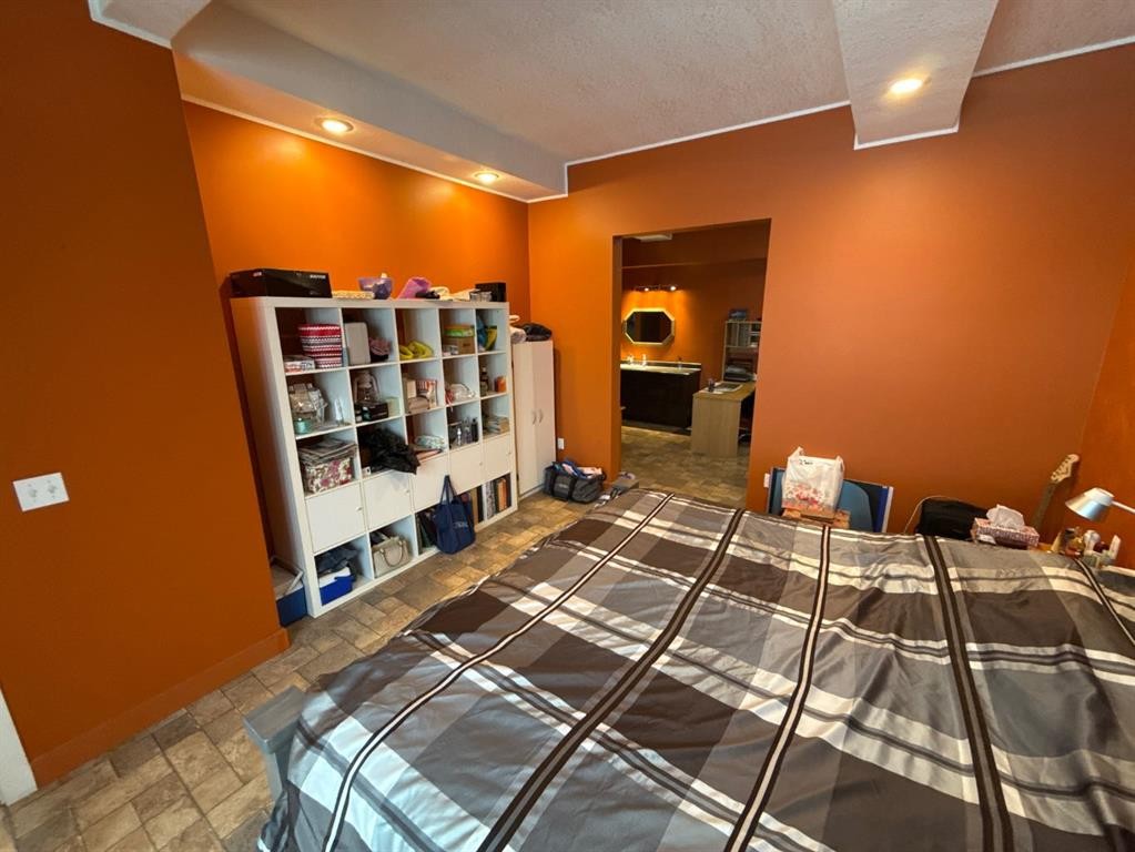 









235044


821A

Township,
Rural Peace No. 135, M.D. of,




AB
T8S 1S2

