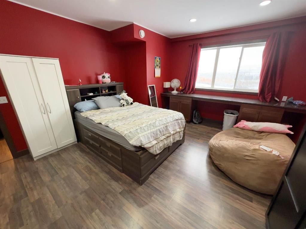 









235044


821A

Township,
Rural Peace No. 135, M.D. of,




AB
T8S 1S2

