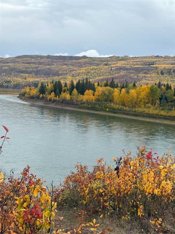 









70 Ave


98

Street,
Peace River,







AB
T8S1E3

