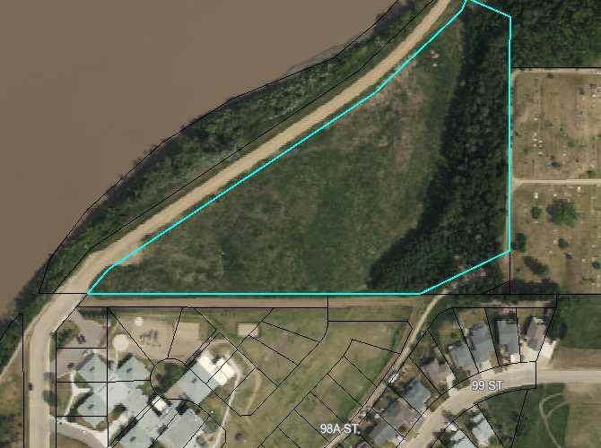 









70 Ave


98

Street,
Peace River,







AB
T8S1E3

