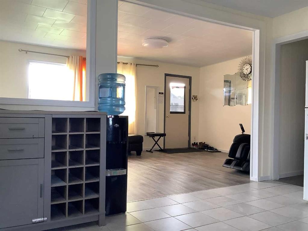 









58


Avenue

, 4916,
High Prairie,




AB
T0G 1E0

