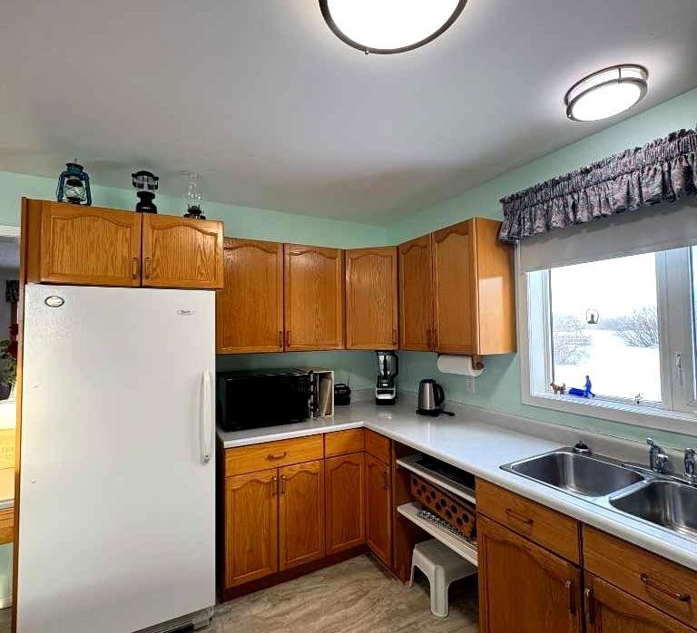 









4910


49

Avenue South,
Eaglesham,




AB
T0H1H0

